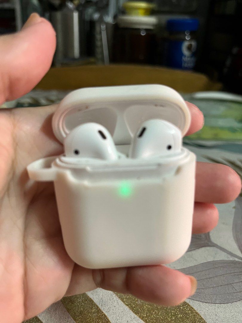 Airpods gen 1 (Category: Earphones) located in Guagua. Submitted by goodbuysathome (Listing ID 1315346222, Image 1). Description: Airpods gen 1 original ❌Case 2earbuds good… 1500 SOLD Case and left bud good...1000 Case only. 800 Plus sf 65 GCash payment .