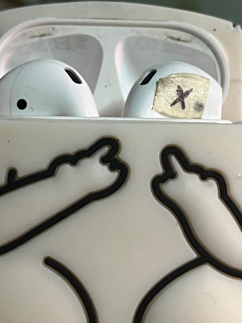 Airpods gen 1 (Category: Earphones) located in Guagua. Submitted by goodbuysathome (Listing ID 1315346222, Image 3). Description: Airpods gen 1 original ❌Case 2earbuds good… 1500 SOLD Case and left bud good...1000 Case only. 800 Plus sf 65 GCash payment .