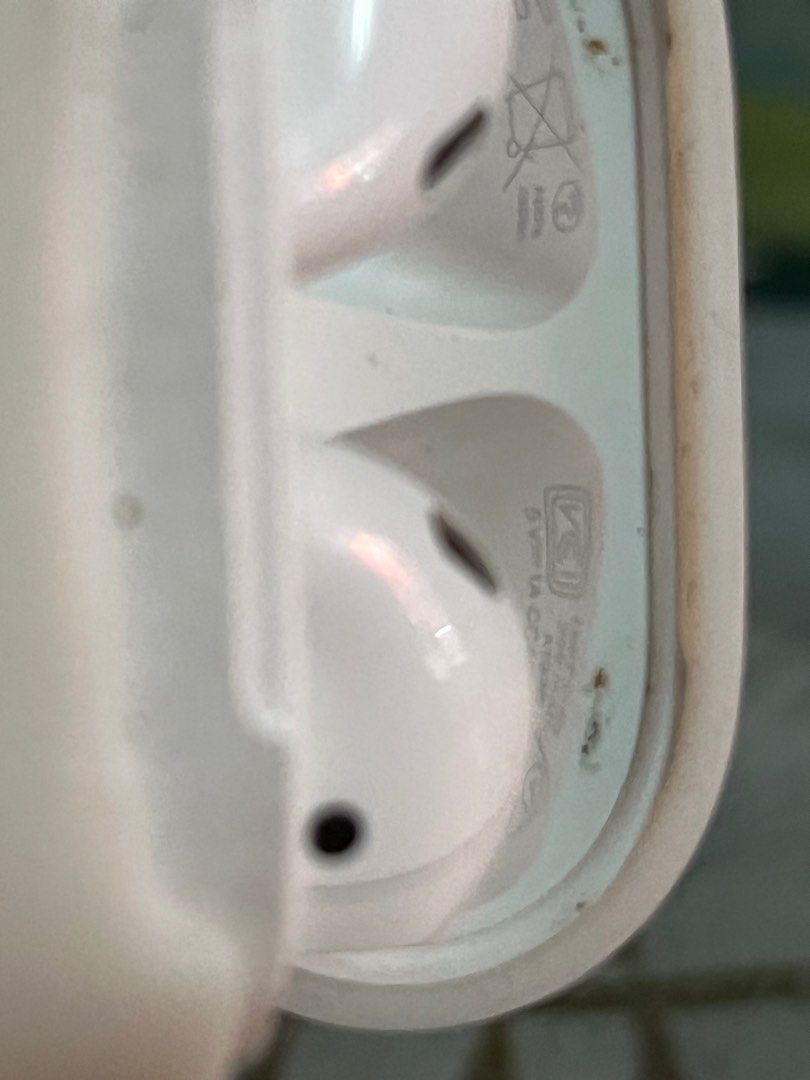 Airpods gen 1 (Category: Earphones) located in Guagua. Submitted by goodbuysathome (Listing ID 1315346222, Image 2). Description: Airpods gen 1 original ❌Case 2earbuds good… 1500 SOLD Case and left bud good...1000 Case only. 800 Plus sf 65 GCash payment .