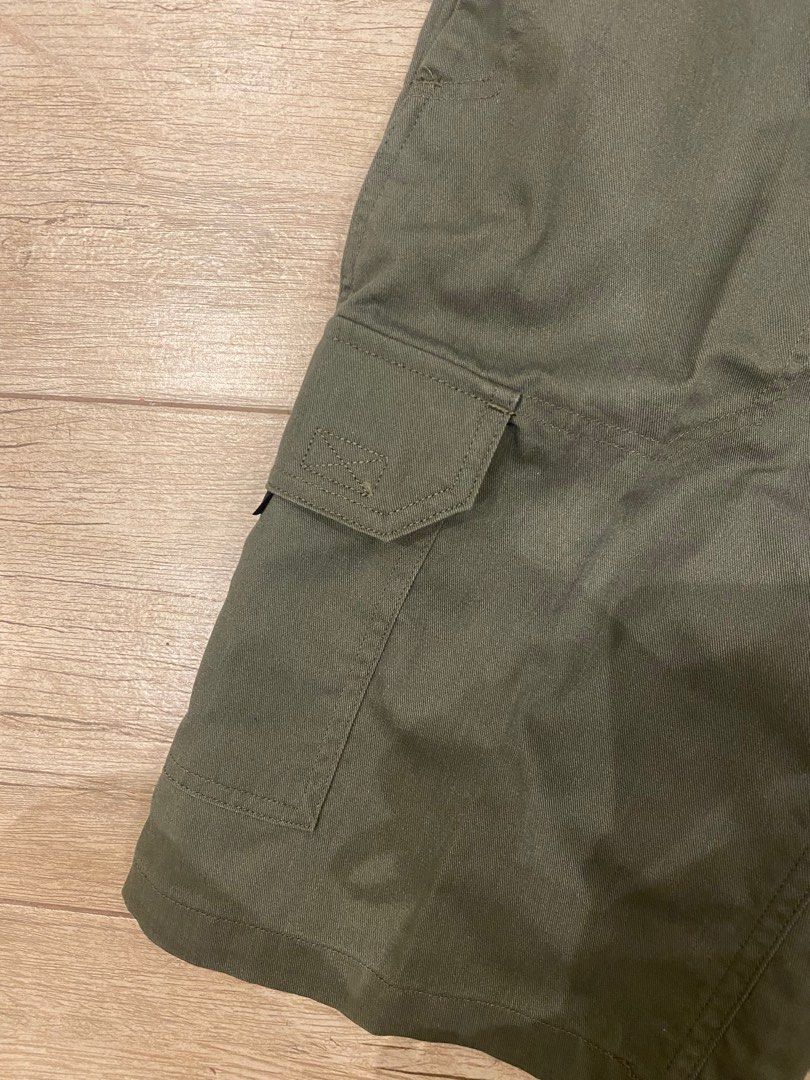 ARMY GREEN LOW RISE CARGO JORTS (Category: Shorts) located in Las Pinas. Submitted by sgon222 (Listing ID 1315388960, Image 3). Description: ‼️ READ ME PLS ‼️ - bought this from the decathlon hiking section - Rfs: tried it out but it isn’t my personal style - can fit s - semi m since it has garter Measurements: (manual measurements so expect a 1-2cm difference) *in inches *measured while laid flat - Waist: 14-16” - Length: 20” My measurements in 