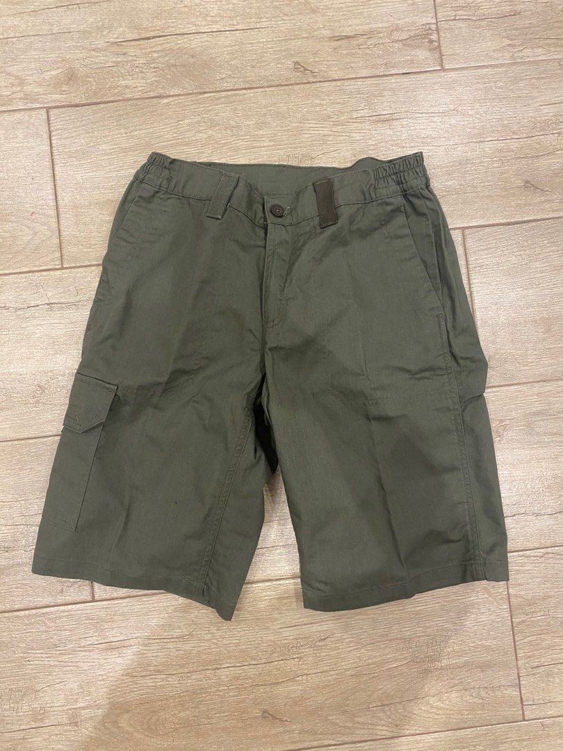 ARMY GREEN LOW RISE CARGO JORTS (Category: Shorts) located in Las Pinas. Submitted by sgon222 (Listing ID 1315388960, Image 1). Description: ‼️ READ ME PLS ‼️ - bought this from the decathlon hiking section - Rfs: tried it out but it isn’t my personal style - can fit s - semi m since it has garter Measurements: (manual measurements so expect a 1-2cm difference) *in inches *measured while laid flat - Waist: 14-16” - Length: 20” My measurements in 