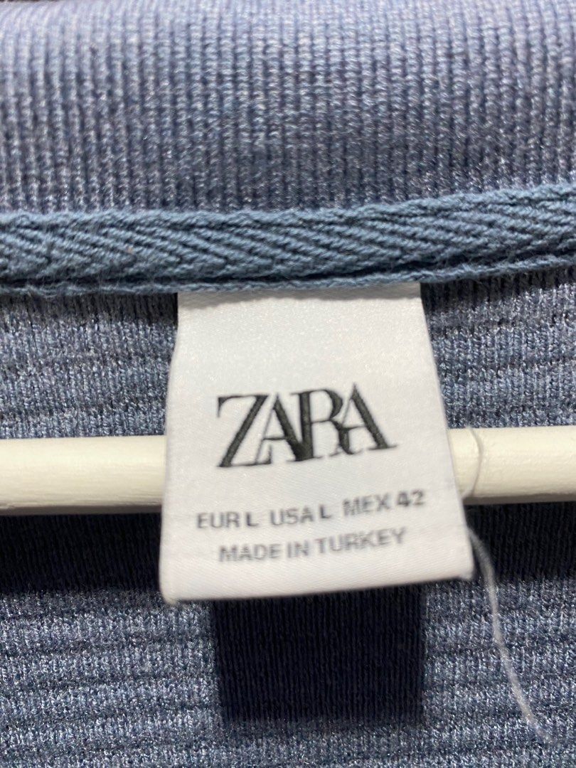 Assorted Zara Tops (Category: Tshirts & Polo Shirts ) located in Quezon City. Submitted by migo21 (Listing ID 1315330304, Image 3). Description: Blue Polo T Shirt (box fit) Large Brown Button Up XL Green Fitted Polo Large (flaws seen on last pic) Price is negotiable P700 each.