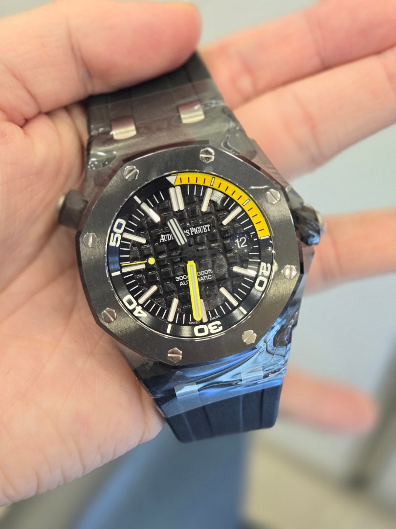 Audemars Piguet Royal Oak Offshore Diver Carbon 15706AU 15706 AP RO ROO Luxury Watches on Carousell