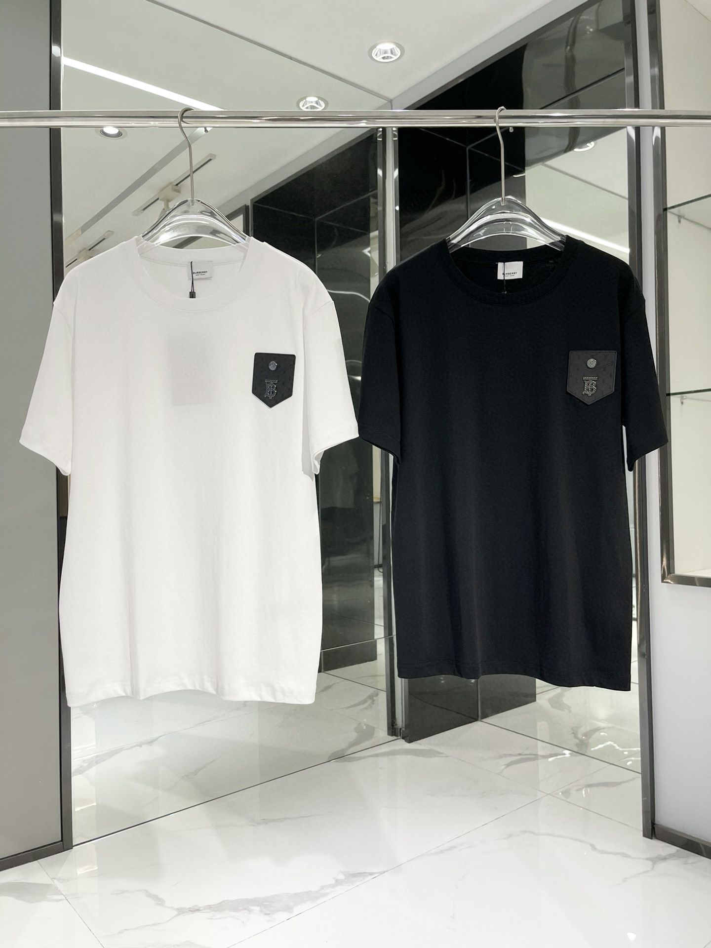 Authentic Burberry leather label fake pocket t shirt