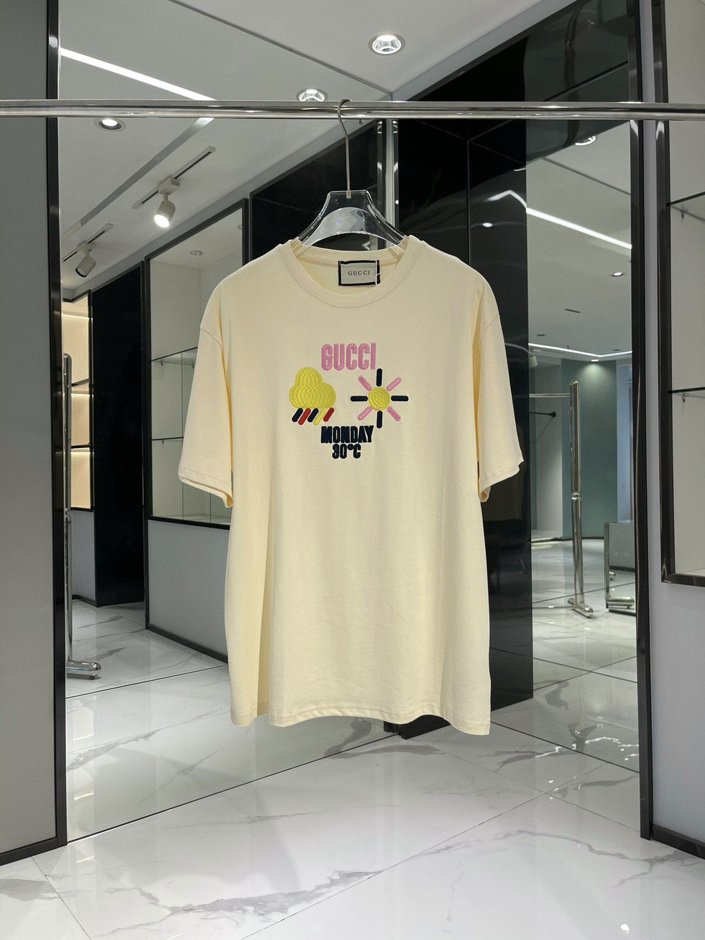 Authentic gucci co-branded peter rabbit series printed t-shirt