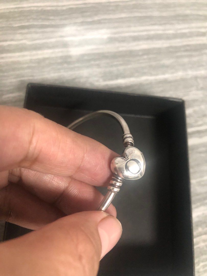 Authentic pandora bracelet (Category: Bracelets) located in Angeles City. Submitted by phynes (Listing ID 1315404897, Image 3). Description: Authentic pandora S925 / ale marking Malinis ready to wear 16 cm to 17 for small wrist All in 4500 Free cleaning all pandora store GCash payment Bank payment.