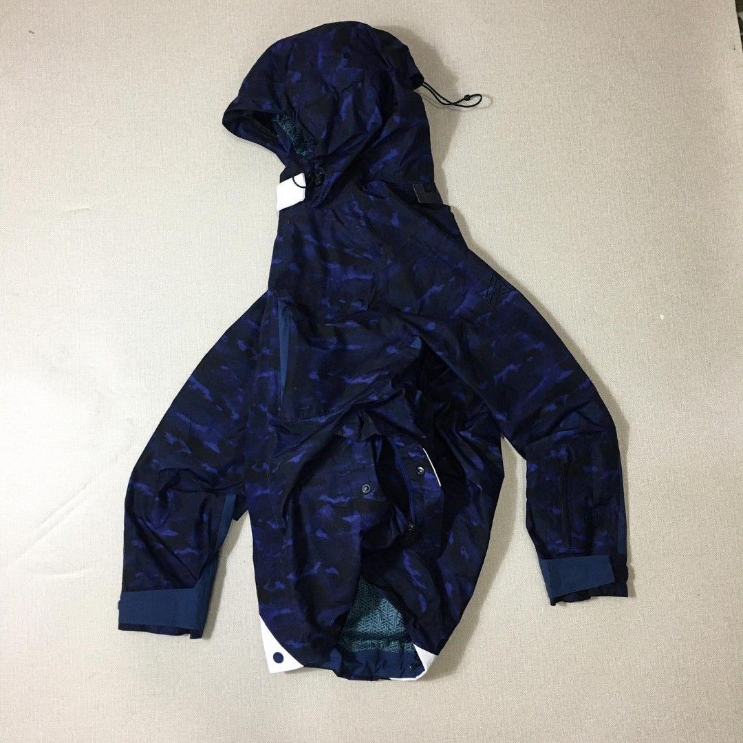 Burton thirteen briganti gore-tex outdor jacket, Fesyen Pria