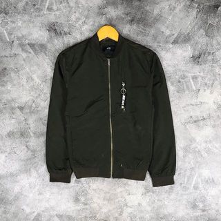 (Kategori: ) berada di . Dikirim oleh badmarket (ID iklan 1315376107, Gambar 1). Deskripsi: .