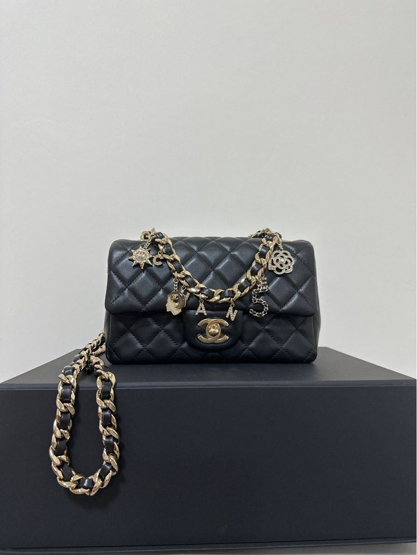 Chanel mini 8 charm
