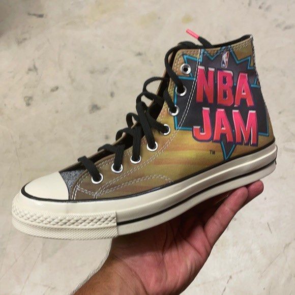 Chuck taylor nba top
