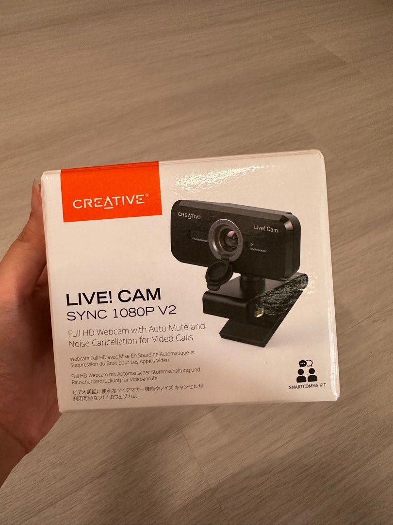 Creative webcam (Category: Webcams) located in Singapore. Submitted by keypropertysg (Listing ID 1315401591, Image 1). Description: Used once Details as stated on box as pictured.