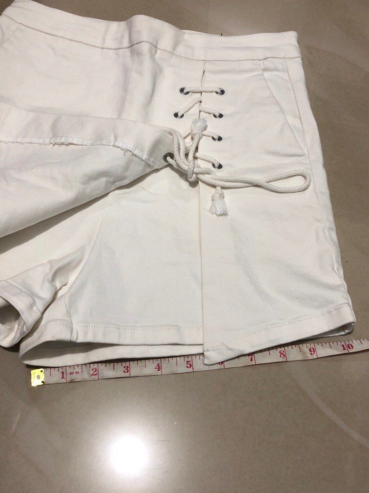 Cute White Shorts w/ half skirt (Category: Shorts) located in Quezon City. Submitted by baristaseller (Listing ID 1315465194, Image 3). Description: Size: XS to Small.