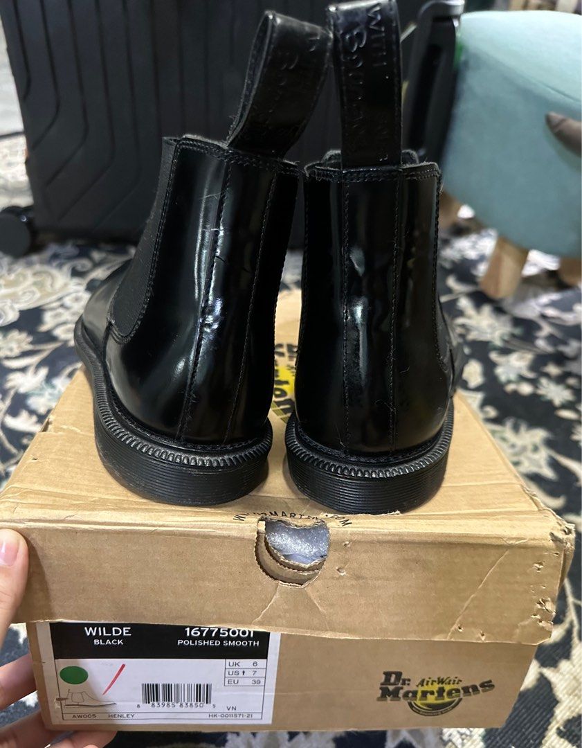 Dr Martens Henley Wilde Black Polished Smooth Chelsea Boots Men s Fashion Footwear Boots on Carousell