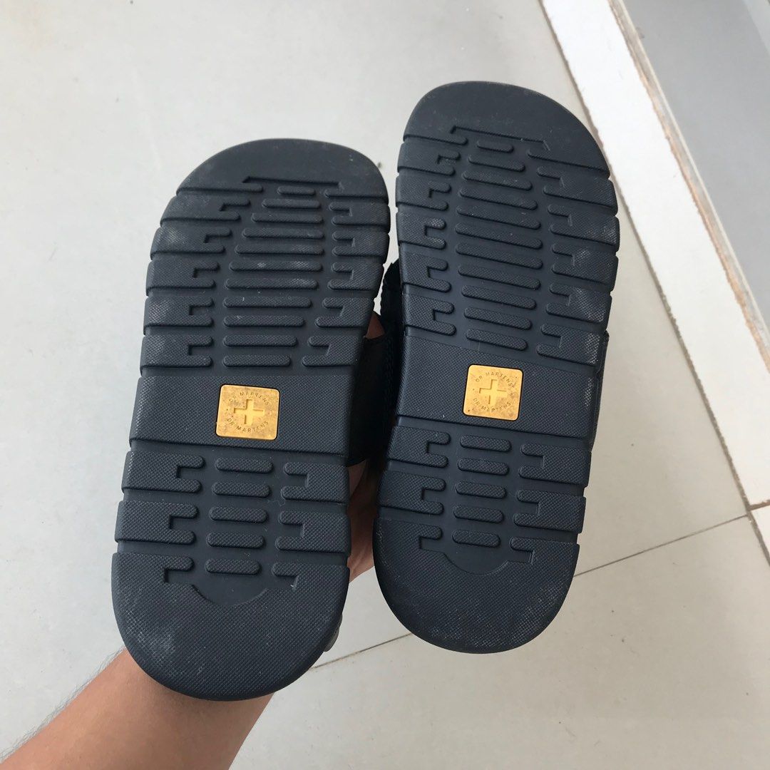 Dr.Martens Athens Thong Fesyen Pria Sepatu Sandal di Carousell