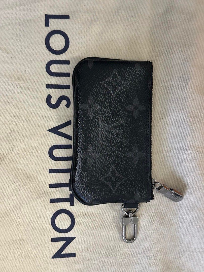 Guaranteed authentic LV Trio messenger bag (Category: Luxury Bags & Wallets) located in Naga. Submitted by akimadison.ph (Listing ID 1315479171, Image 2). Description: Rush‼️ Bought last year at solaire for 150k Steal deal!!.