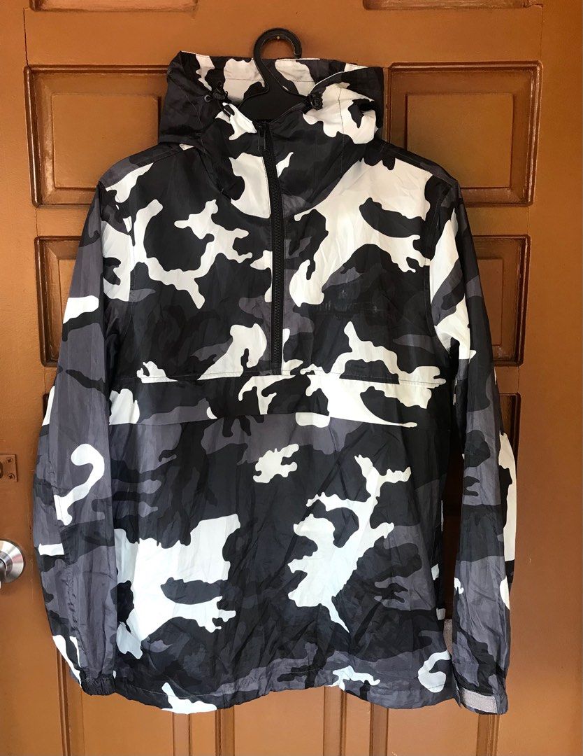 HUF GRAY BLACK CAMO WINDBREAKER Men s Fashion Coats Jackets and Outerwear on Carousell