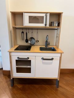 (Category: ) located in . Submitted by victoriampd (Listing ID 1315442868, Image 1). Description: .