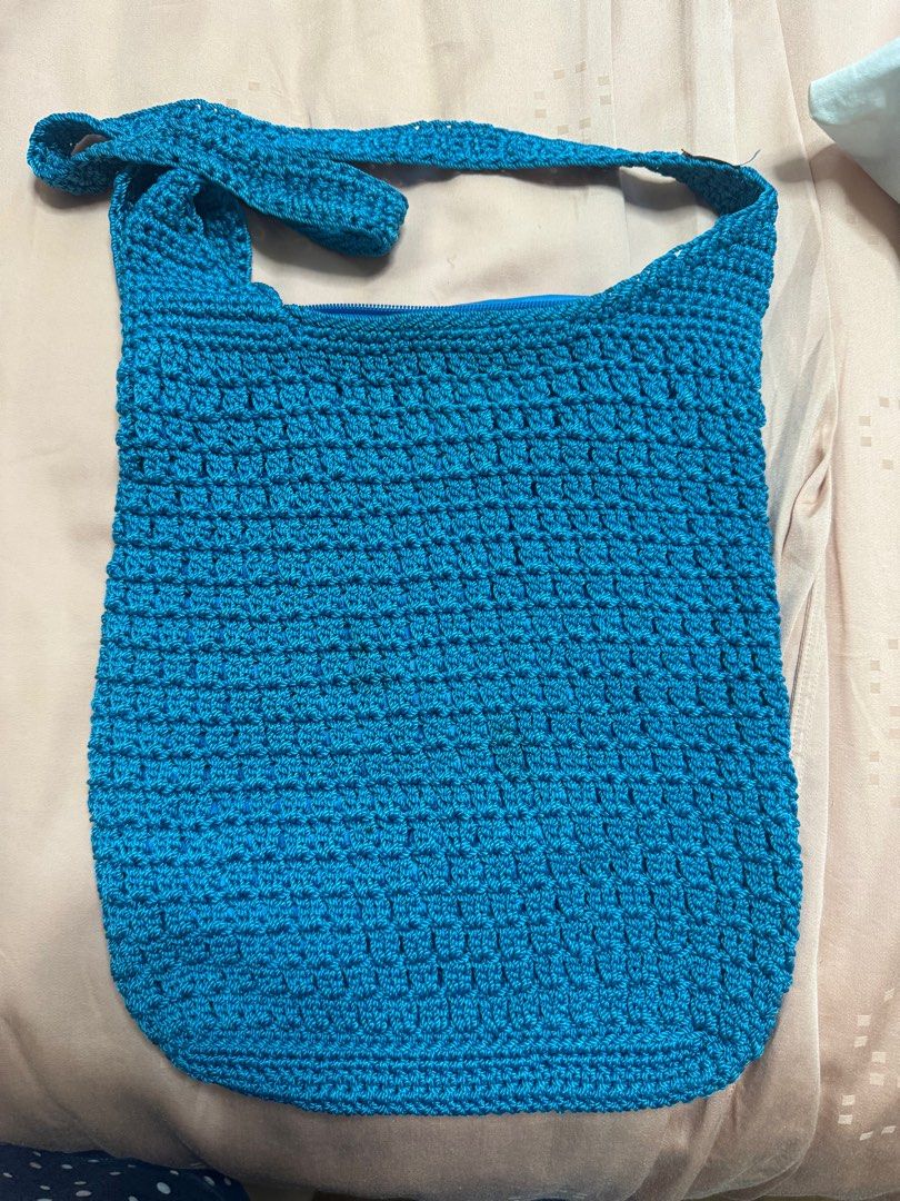 Knitwear sling bag top