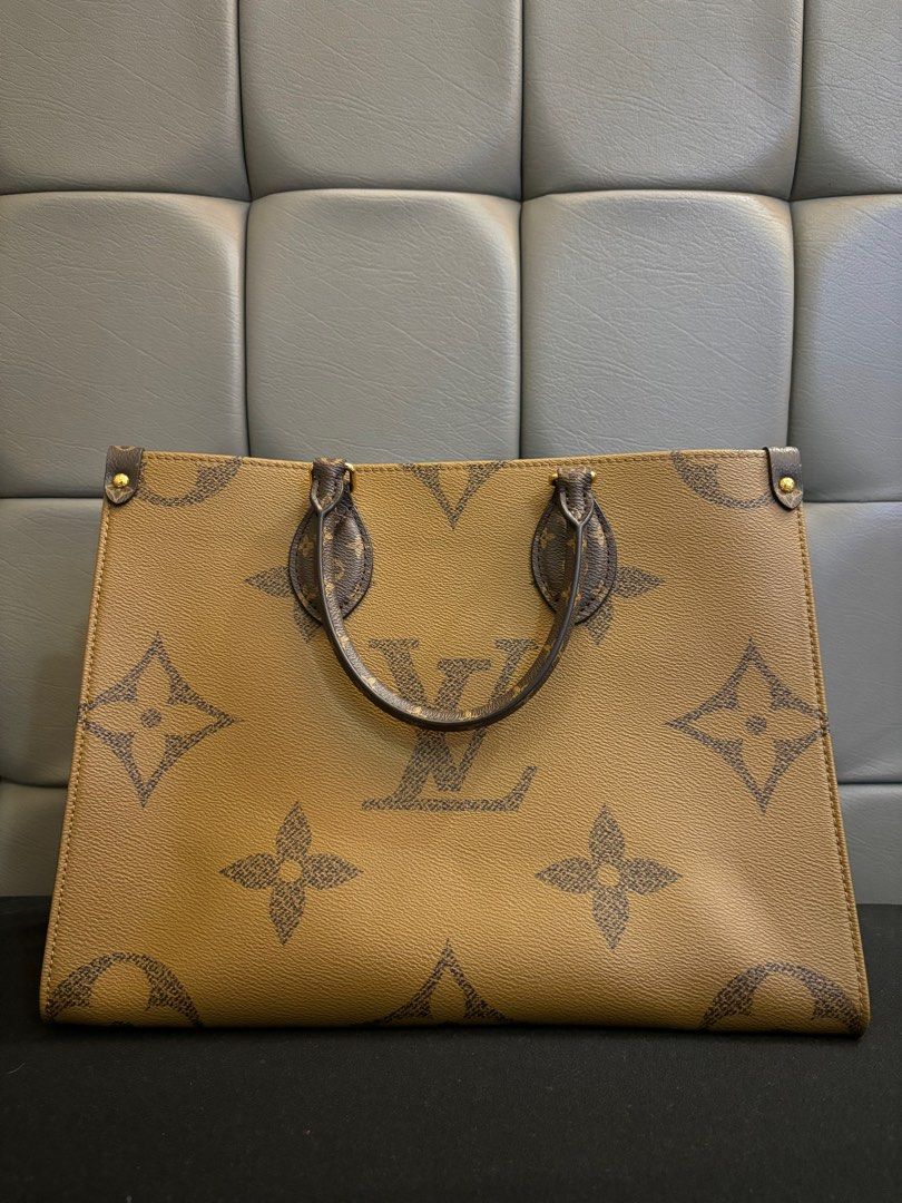 LOUIS VUITTON OTG MM (Category: Luxury Bags & Wallets) located in San Fernando. Submitted by Bagstatic_luxuries (Listing ID 1315472582, Image 1). Description: Perfect size Otg! 🤩🤩 Japan sourced 🇯🇵 With original dustbag.