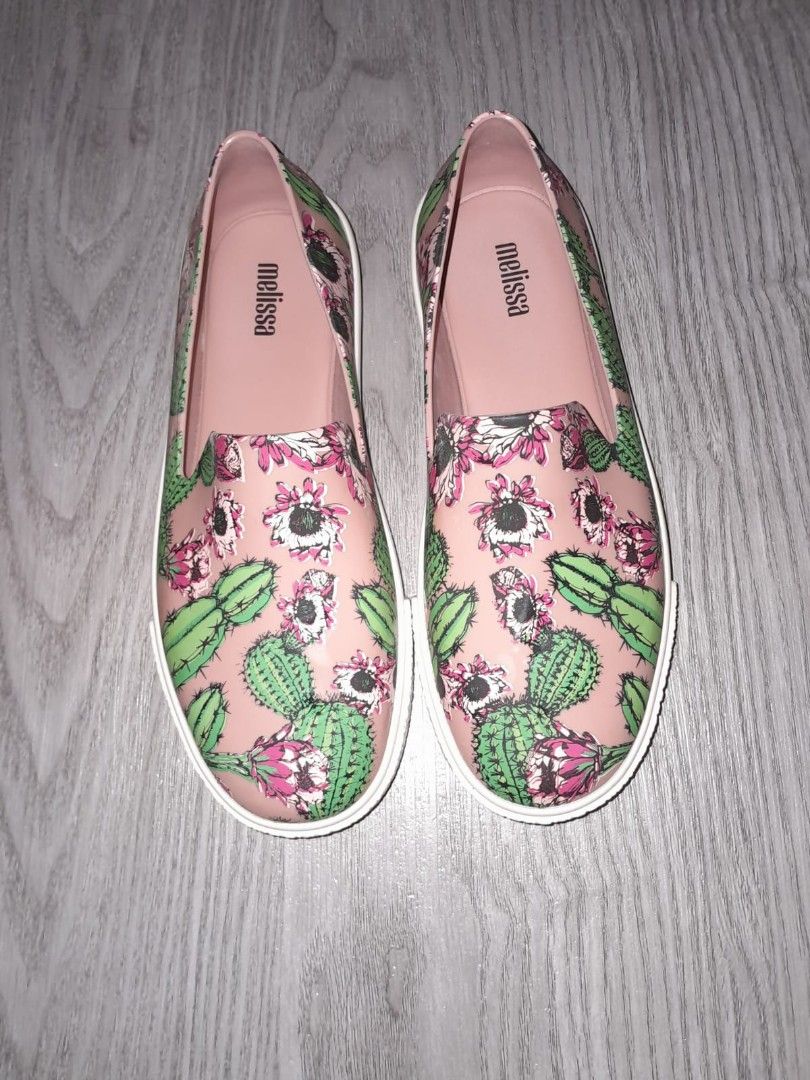 Cactus print shoes deals