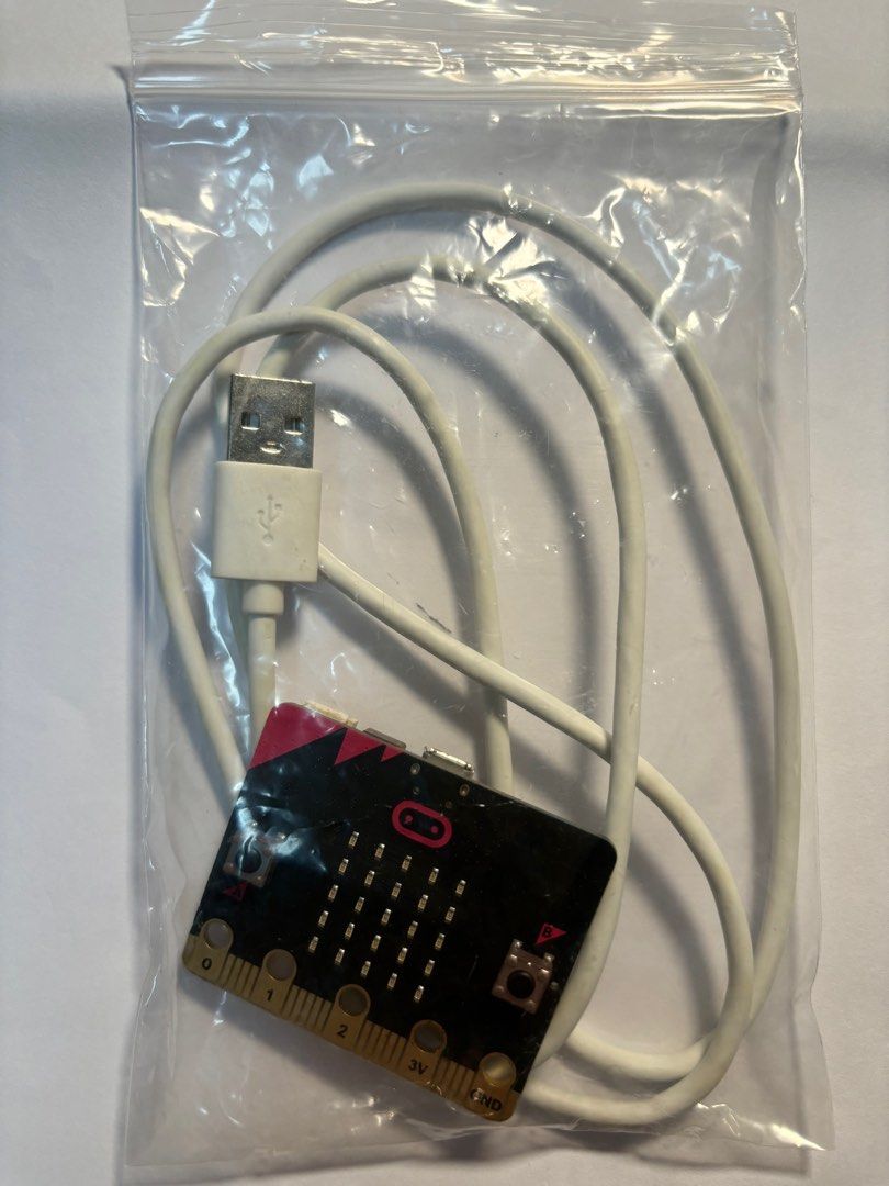 Micro:bit + USB線, 電腦＆科技, 電腦周邊及配件, 電腦軟件- Carousell