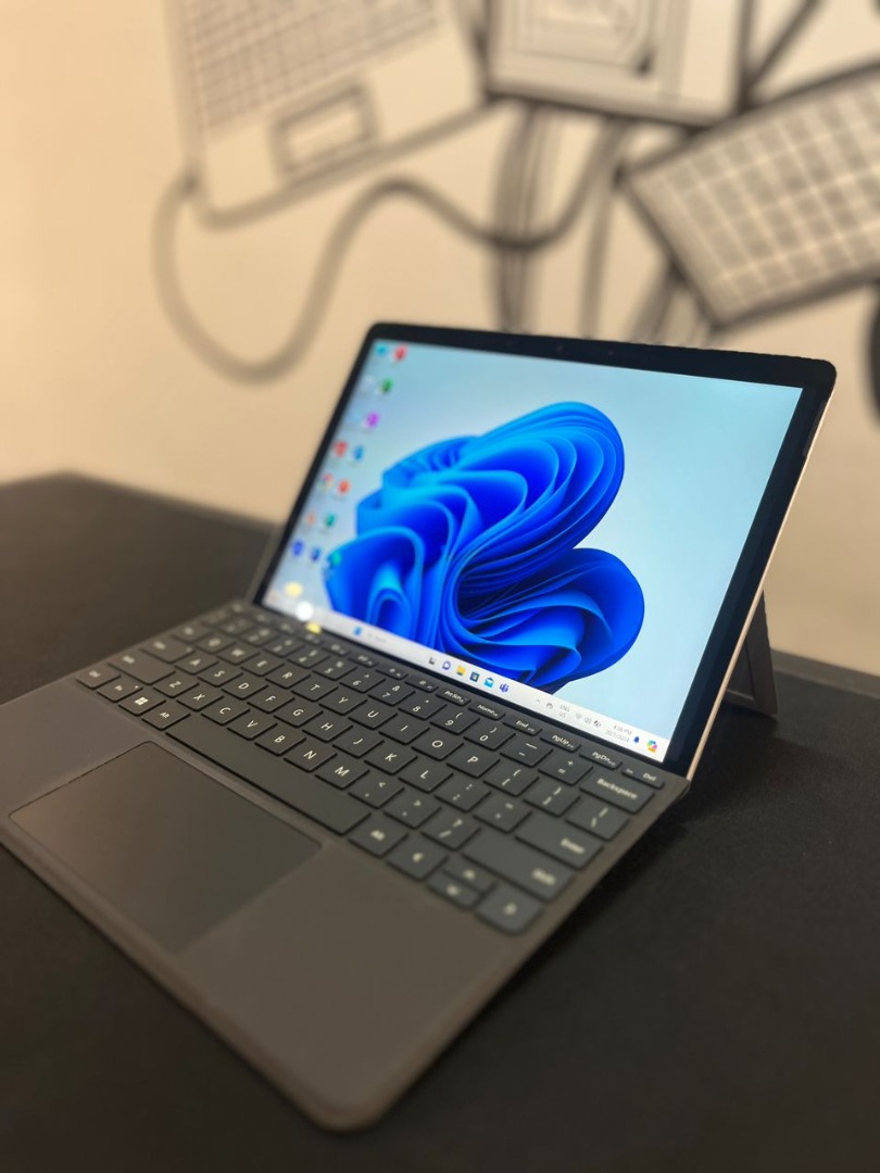 MICROSOFT SURFACE GO 2 MODEL 1926, Computers & Tech, Laptops ...