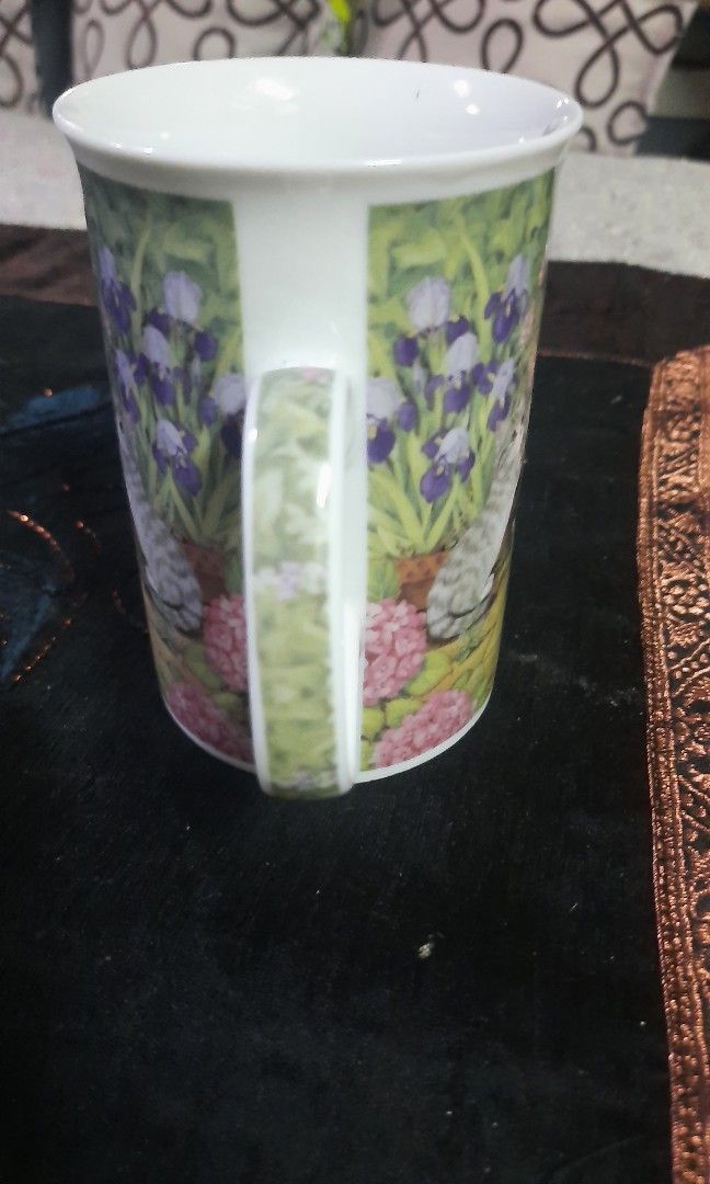 Mug ceramic 4x3" Wilscombe Cat pattern Microwave/dishwaher safe England (Category: Coffee & Tea Tableware) located in Manila. Submitted by luckycharm_215 (Listing ID 1315440130, Image 2). Description: in good condition.