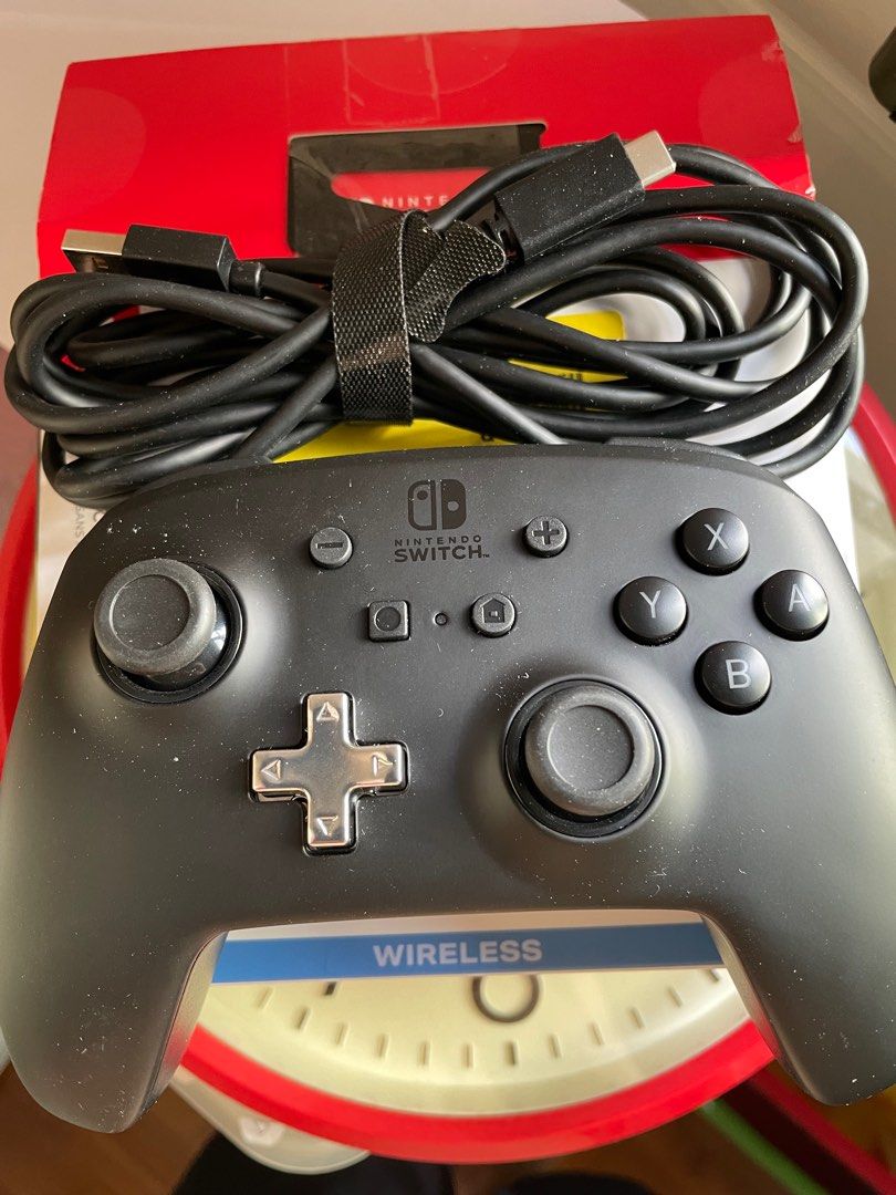 Nintendo Switch Controller (Category: Controllers) located in Singapore. Submitted by ninjabot (Listing ID 1315382121, Image 2). Description: Open up the rest the controller once. Kept it as spare. .