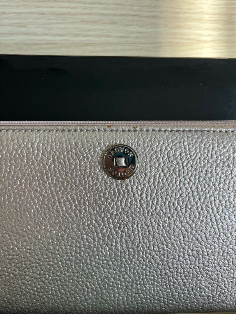 Oroton melanie wallet hotsell