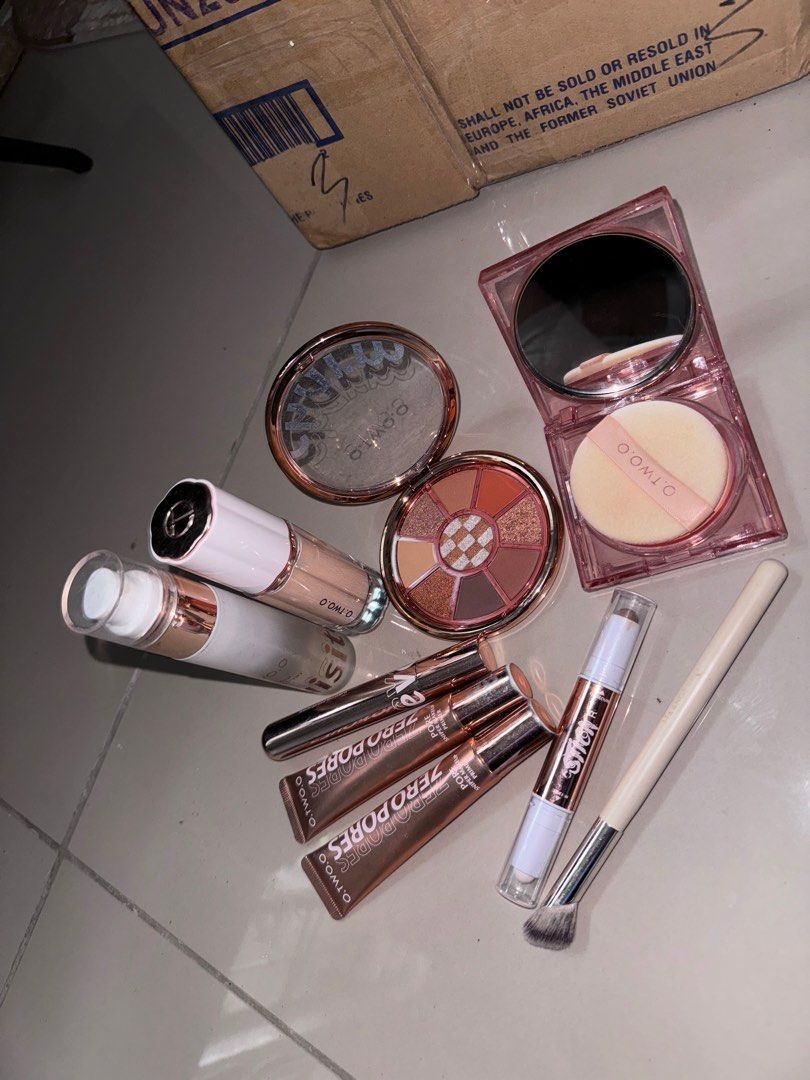 otwoo set make up almost brand new (Category: Makeup) located in Makati City. Submitted by kristinechuascloset (Listing ID 1315437475, Image 2). Description: halos bago pa binili lang for promotion sa tiktok. di kc aq ng mamake up. kaya binebenta q d nmn nagamit vinideohan q lang yan para sa promotion. mga puno at bago pa.