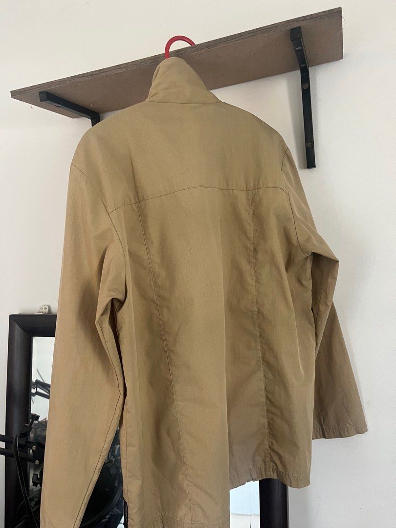 Plain Jacket (Category: Hoodies) located in Klang. Submitted by lofimood (Listing ID 1315385990, Image 2). Description: For sale harga bole nego.