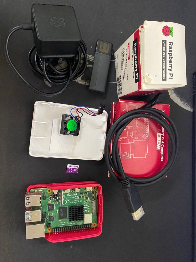 Raspberry Pi 4 Model B 4GB Bundle, Computers & Tech, Parts ...