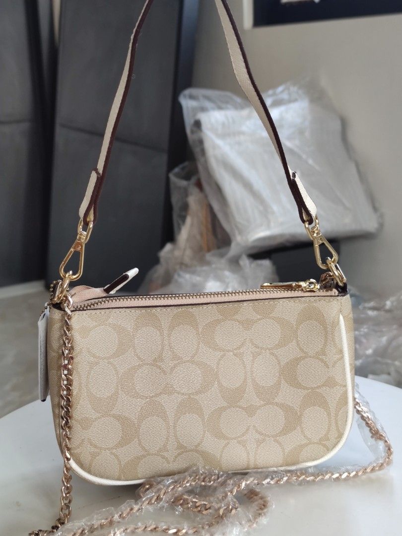 SALE REJECT TAS COACH Fesyen Wanita Tas Dompet di Carousell