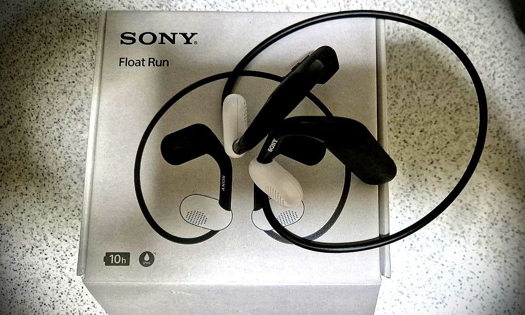 Sony Float Run (latest) (Category: Headphones & Headsets) located in Singapore. Submitted by Modwright (Listing ID 1315444607, Image 1). Description: Sony Float Run (latest model) New $159 Like new. Wty expired in June. Selling only $118. See sony Link https://store.sony.com.sg/products/wi-oe610/?locale=en.
