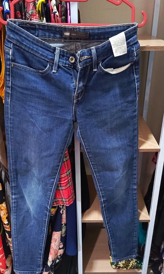 Super sale 2 pants Levis and Guess brand Small Medium Women s Fashion Bottoms Jeans Leggings on Carousell
