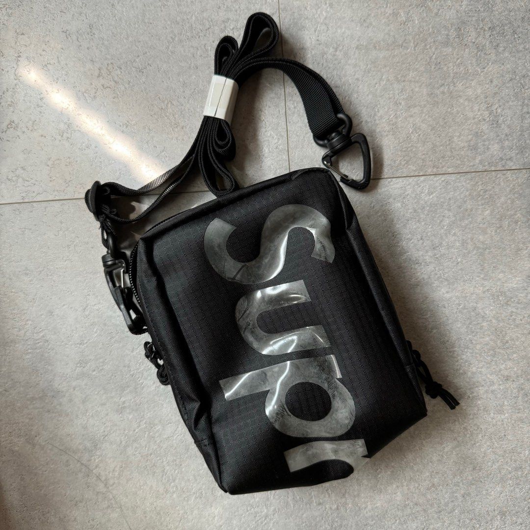 Supreme SS21 Neck Pouch shoulder bag, Women's Fashion, Bags