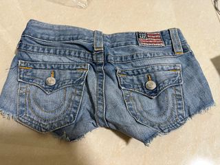 (Category: ) located in . Submitted by maddyc (Listing ID 1315481204, Image 1). Description: .