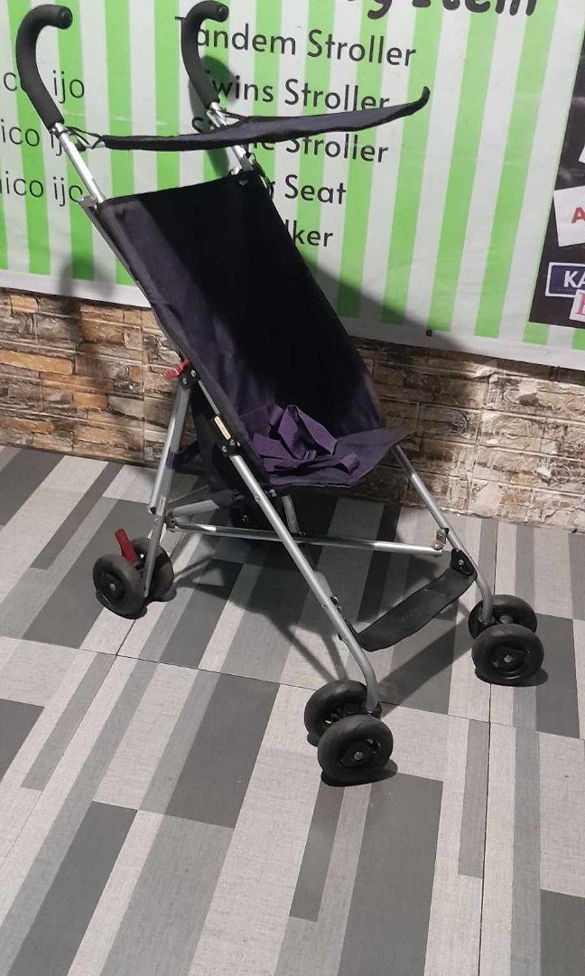Umbrella type stroller (Category: Strollers) located in Caloocan City. Submitted by Unicoijo02 (Listing ID 1315303882, Image 2). Description: like new umbrella type. kahit san pwde nyo dalin kc maliit lang. dipo kayo mahihirapan dalin..