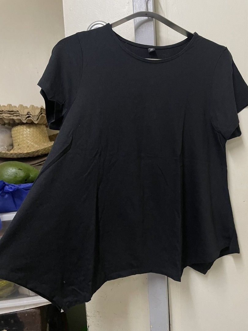 Uniqlo cotton blouse (Category: Shirts) located in Butuan. Submitted by krishaun (Listing ID 1315413859, Image 2). Description: Uniqlo black blouse Cotton!/ stretchy Size Small on tag Laid flat : Chest - 18 inches Length - 24 inches Excellent condition Accepts gcash payment X gu x zara x muji.