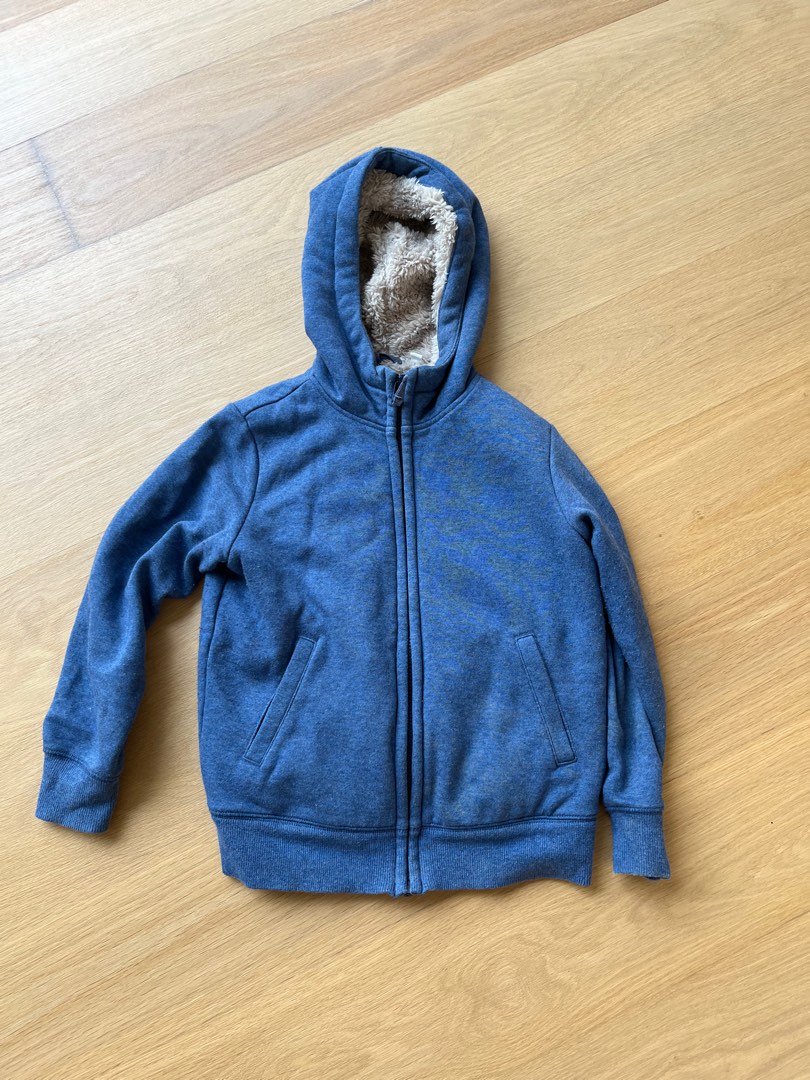 Uniqlo kids hoodie 2025