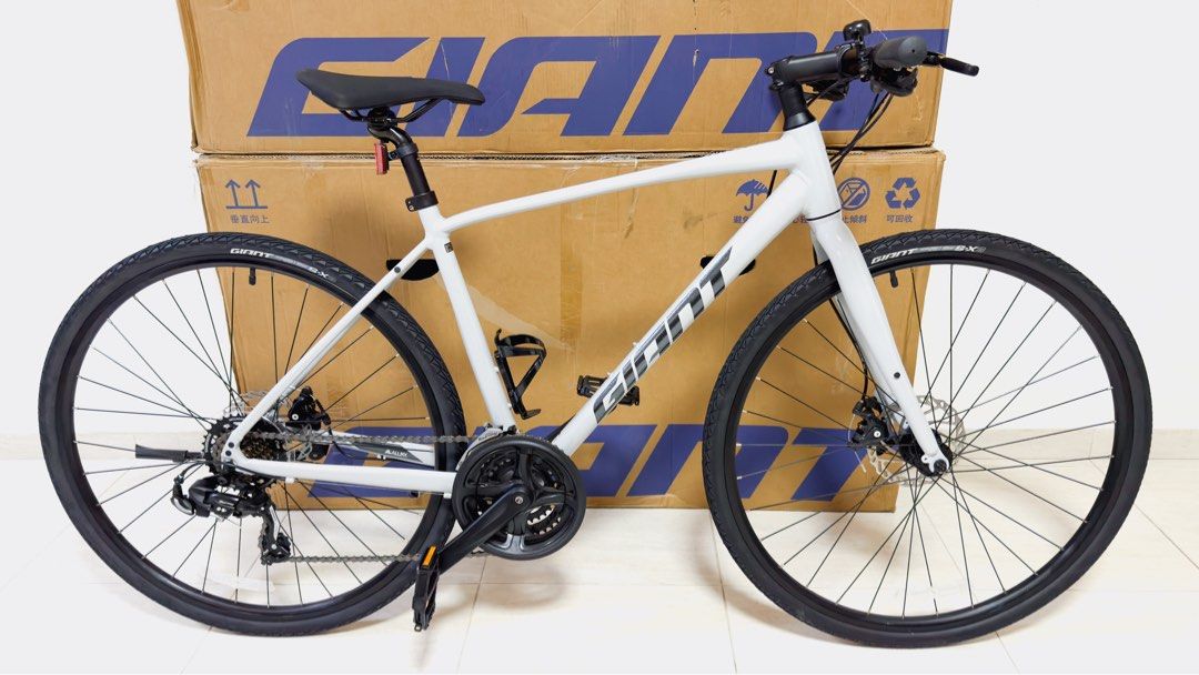 GIANT ESCAPE R2改 700×28c 2×8s 宮城県 手渡し限定 GIANT ESCAPE R2改 700×28c 2×8s 宮城県 手渡し限定（GIANT】4