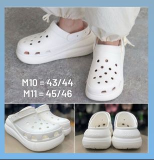 即寄‼️最大46  正品❣️Crocs M10 M11  正品‼️黑 白  M10 M11 CROCS 泡芙鞋  黑色  白色  厚底鞋  增高鞋  crocs 韓國直送 正品❣️ crocs classic crush clog  CROCS white black 兩色 黑 白 ‼️正品‼️629519239878411111