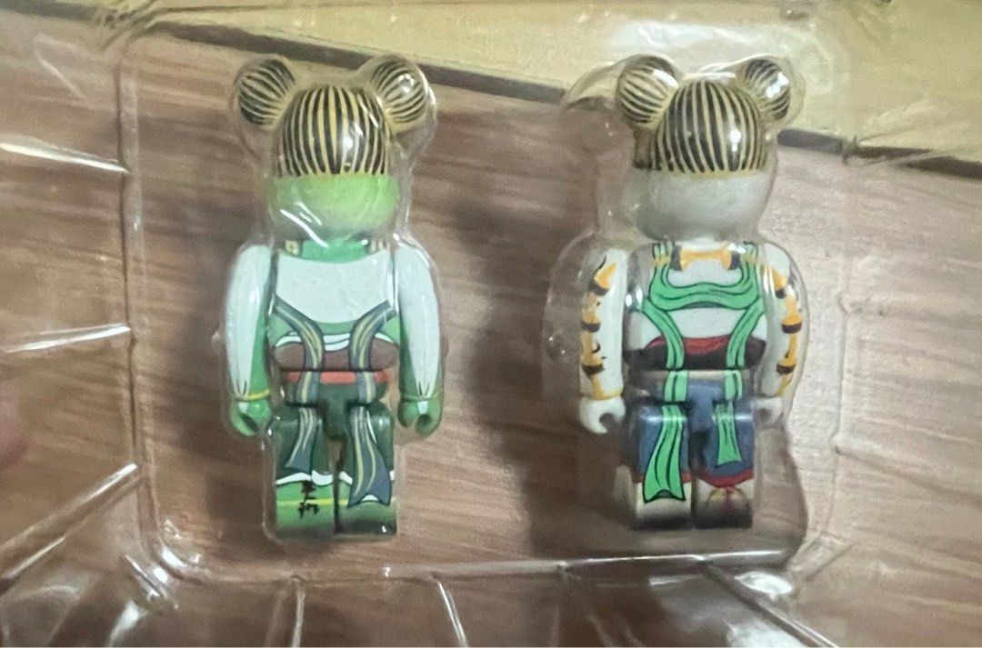東京國立博物館尾形光琳風神雷神Bearbrick 100% OGATA KORIN 東京國立博物館尾形光琳風神雷神Bearbrick 100% OGATA KORIN