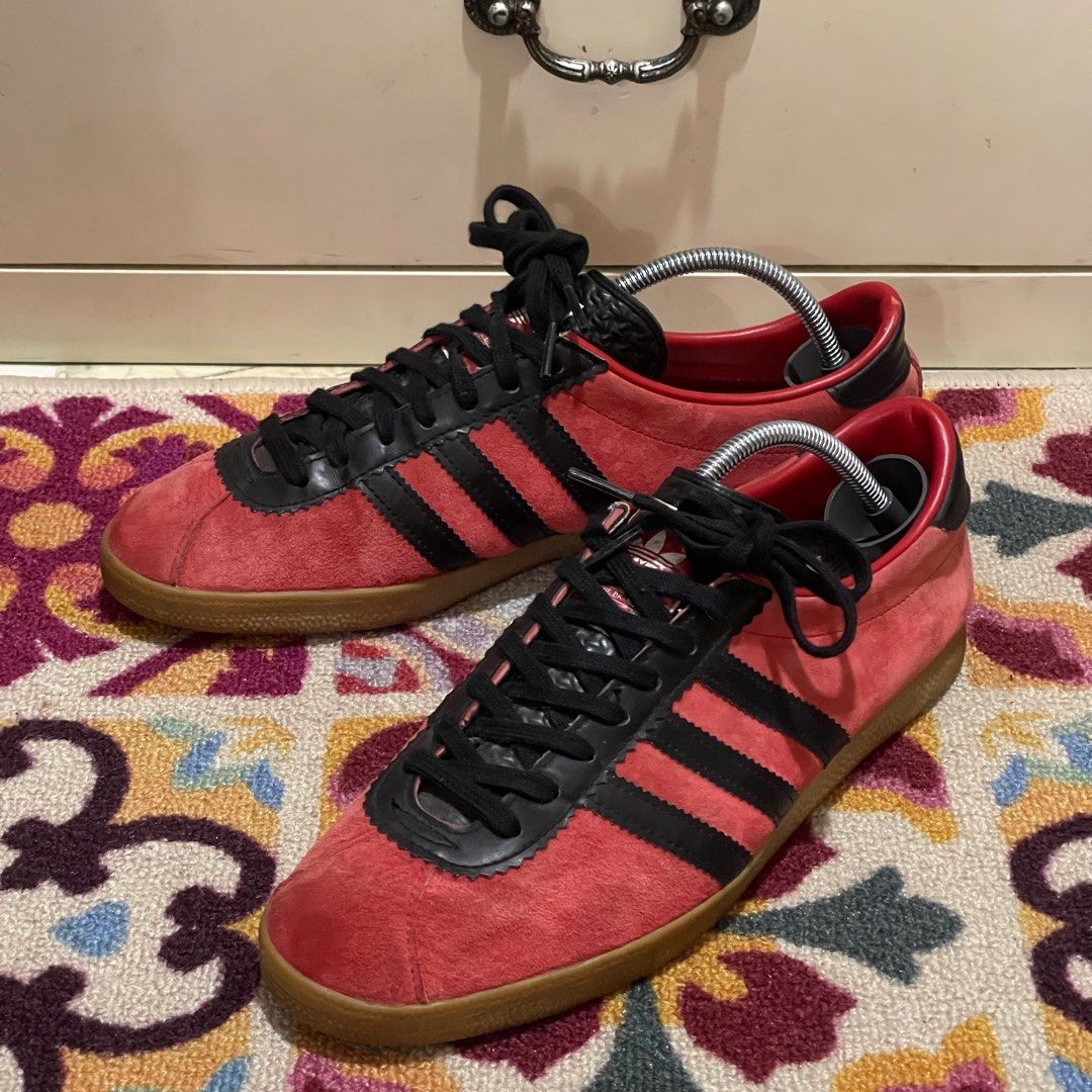 Adidas london og top