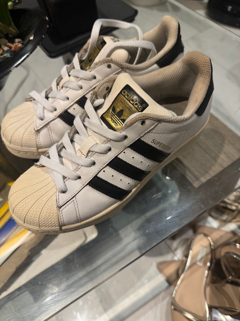 Adidas superstar authentic 2025