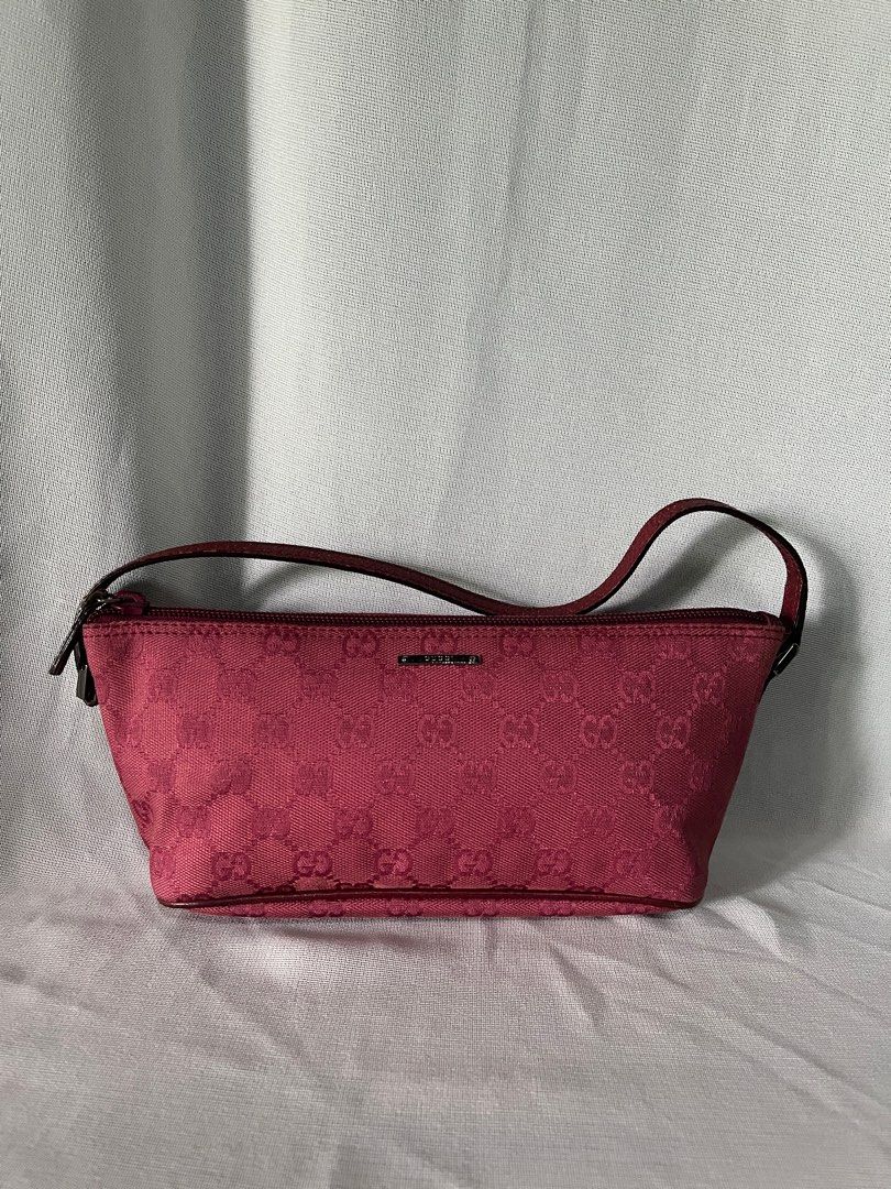 Authentic Gucci Boat Bag (Category: Luxury Bags & Wallets) located in Trece Martires City. Submitted by imwelllovedvintage (Listing ID 1315578900, Image 1). Description: ❗️No return, no exchange unless proven fake by professional authenticators❗️ Authentic Gucci Red Boat Bag •super nice •perfect size for events or casual fits •slight peeling sa strap but still ok •rubs sa pipings •color rate 10/10 •free shipping for this item ❌LOW BALLERS WILL BE