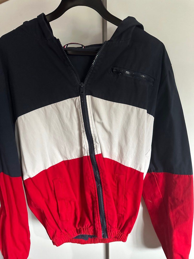 BRANDY MELVILLE JACKET Women s Fashion Coats Jackets and Outerwear on Carousell
