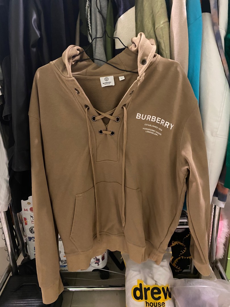 burberry shoelaces hoodie size M Fesyen Pria Pakaian Baju Luaran di Carousell