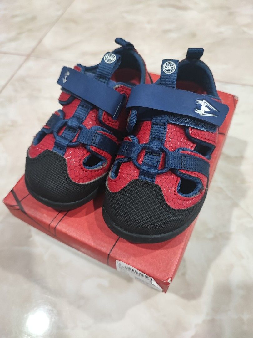 clarks marvel shoes