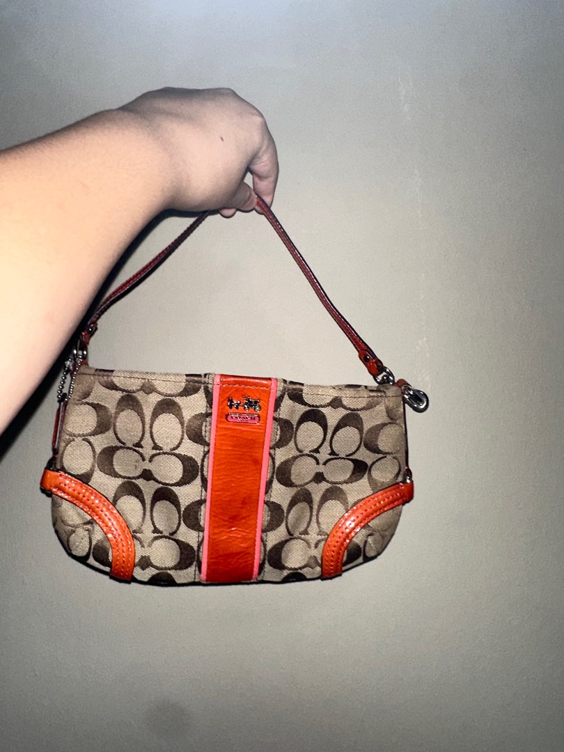 Coach shoulder bag vintage, Women's Fashion, Bags & Wallets